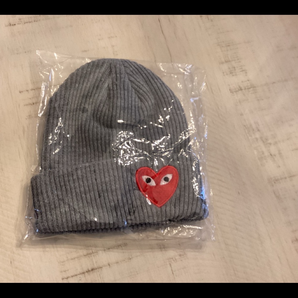 HOST PICK ⭐️ Gray Knit Cap with Red Heart - Picture 9 of 10